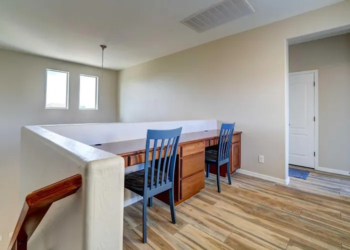 Heated Pool, Community Perks Updated Gilbert *