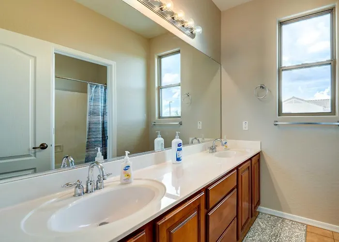 Holiday home Heated Pool, Community Perks Updated Gilbert Queen Creek